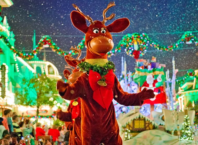 christmas-parade-reindeer