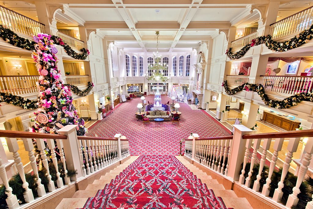 Reimagined Disneyland Hotel in Paris Opening Date, Concept Art, Room ...