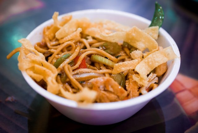 stir-fry-noodles-captain-cooks-disney-world