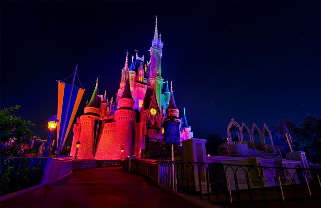 cinderella-castle-halloween-lighting