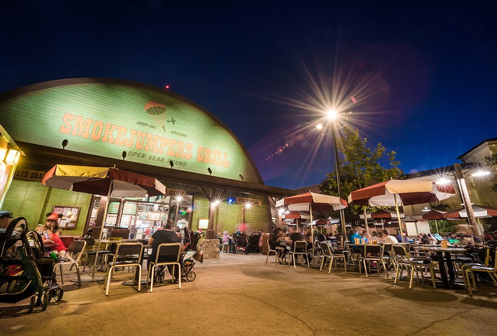 smokejumpers-grill-night-exterior