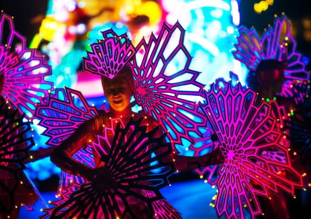 mermaid-performer-paint-night-parade