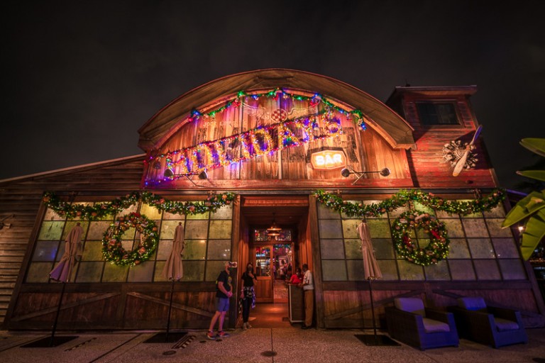 Jock Lindsey’s Hangar Bar Review