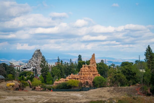 star-wars-land-construction-disneyland-may-2016-005