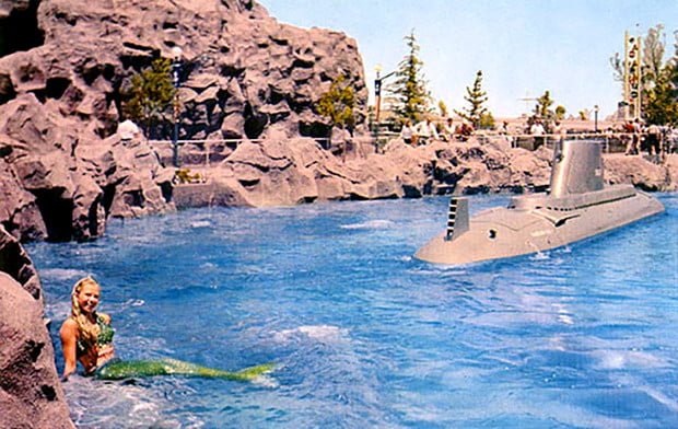disneyland-mermaids-submarine-lagoon-1960s-postcard-0441