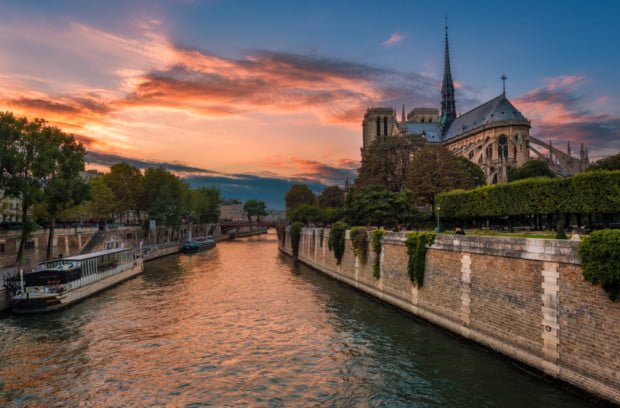 sunset-notre-dame-de-paris-cathedral-france-bricker