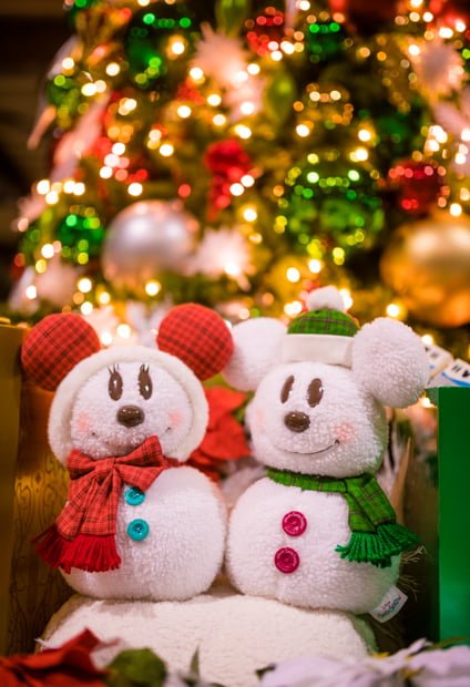 Christmas 2023 Gift Guide & Disney Fan Holiday Shopping List