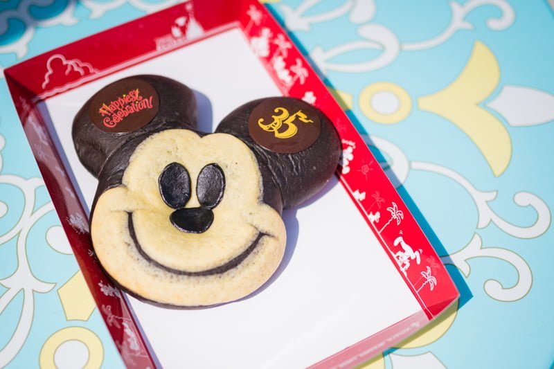 Cute Food For Tokyo Disneyland S 35th Anniversary Disney Tourist Blog
