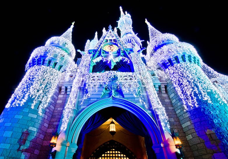 christmas lights cinderella castle magic kingdom