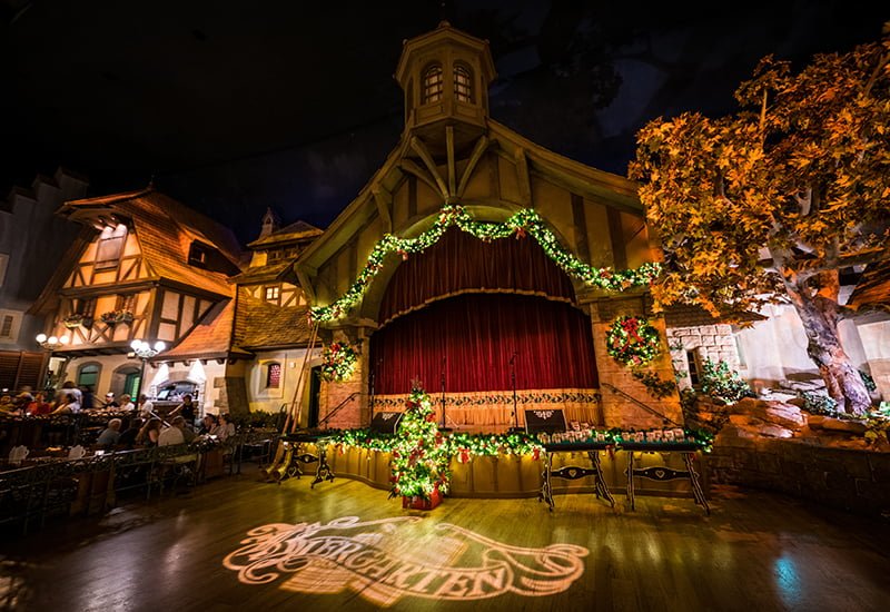 Top 10 Disney World Restaurants for Christmas