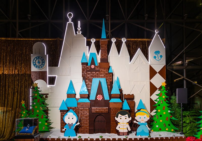 Check Out the Magical Holiday Window Displays At Walt Disney World Resort 