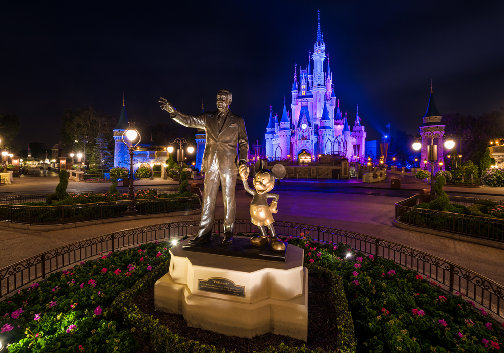 The Kiss Goodnight Disney World S Best Thing Few Guests See Disney Tourist Blog