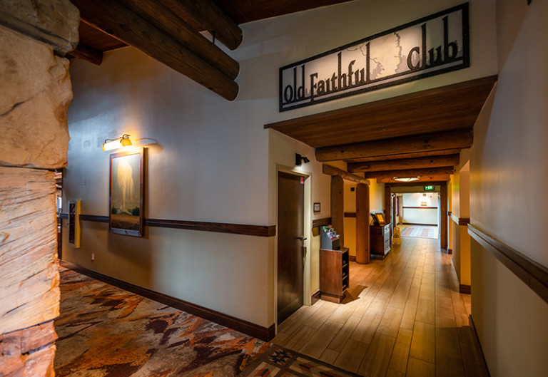 review-old-faithful-club-level-at-wilderness-lodge-disney-tourist-blog