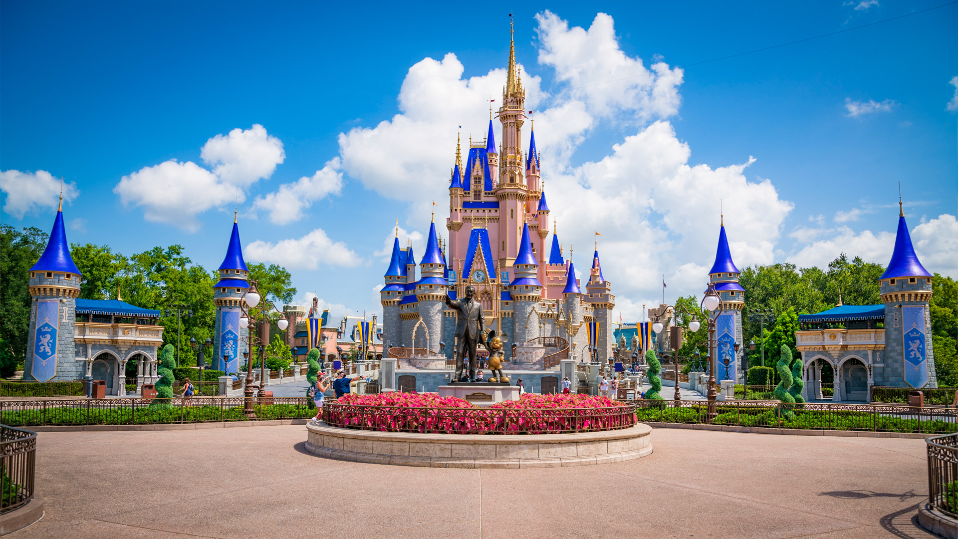 Free Disney Zoom Backgrounds & Wallpapers - Disney Tourist Blog