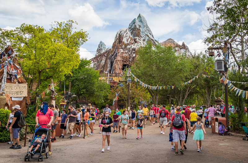 Animal Kingdom Crowd Report: Peak Season, Fully Booked Day - Disney Tourist  Blog