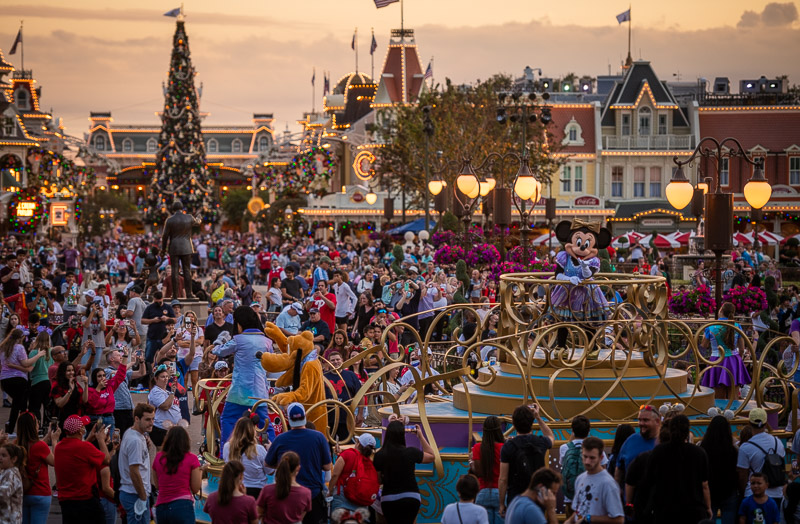 November 2023 at Disney World: Crowd Calendar & Info - Disney Tourist Blog