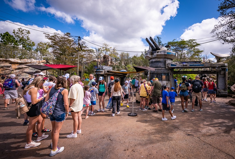 The Popular Ride That's FIGHTING the Lower Wait Times in Disney World