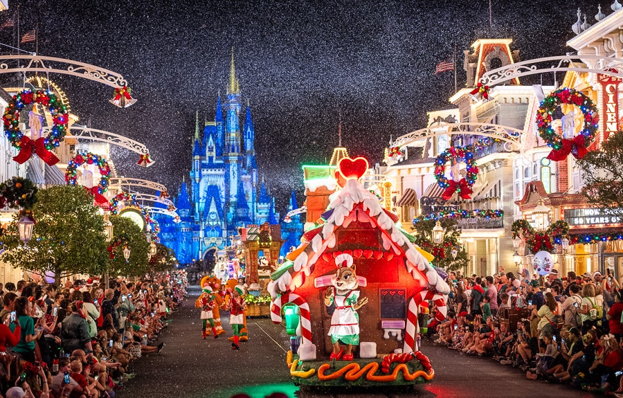 2024 Mickey's Very Merry Christmas Party Guide: Dates, Info & Tips ...