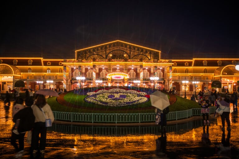2025-2026 Crowd Calendars for Tokyo Disneyland &amp; DisneySea - Disney ...