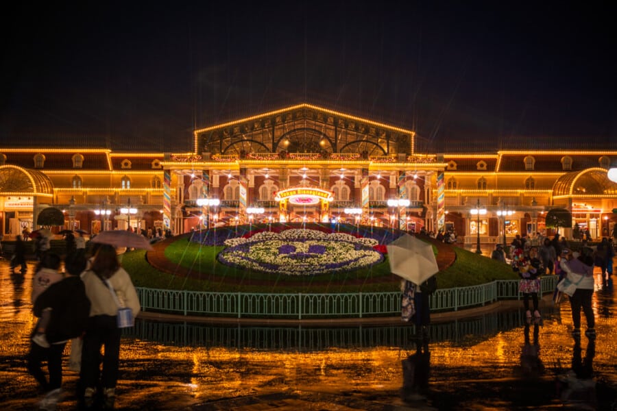 2025-2026 Crowd Calendars for Tokyo Disneyland &amp; DisneySea - Disney ...