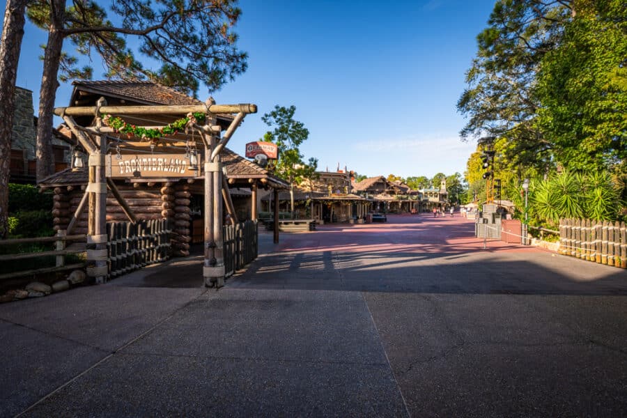 Disney World Reveals Closing Dates for Magic Kingdom Kiosks Ahead of ...