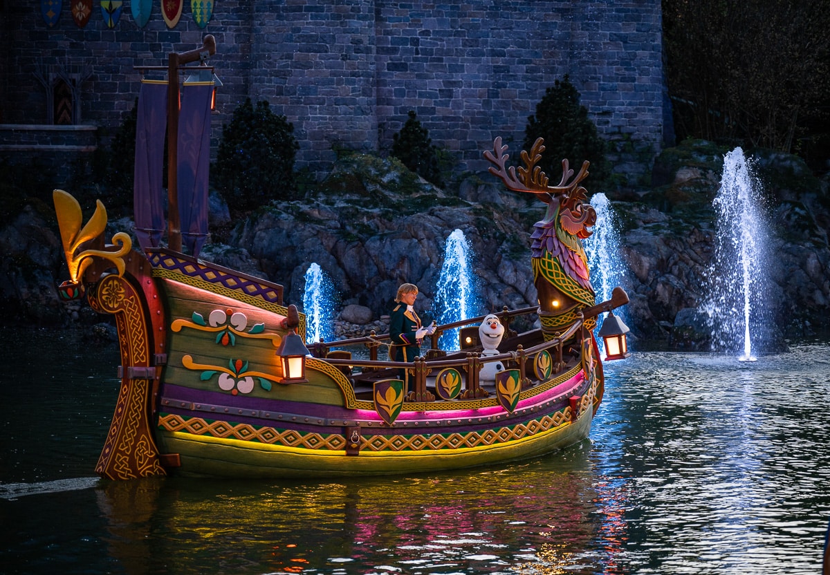Frozen Disney Adventure World Disneyland Paris France 259