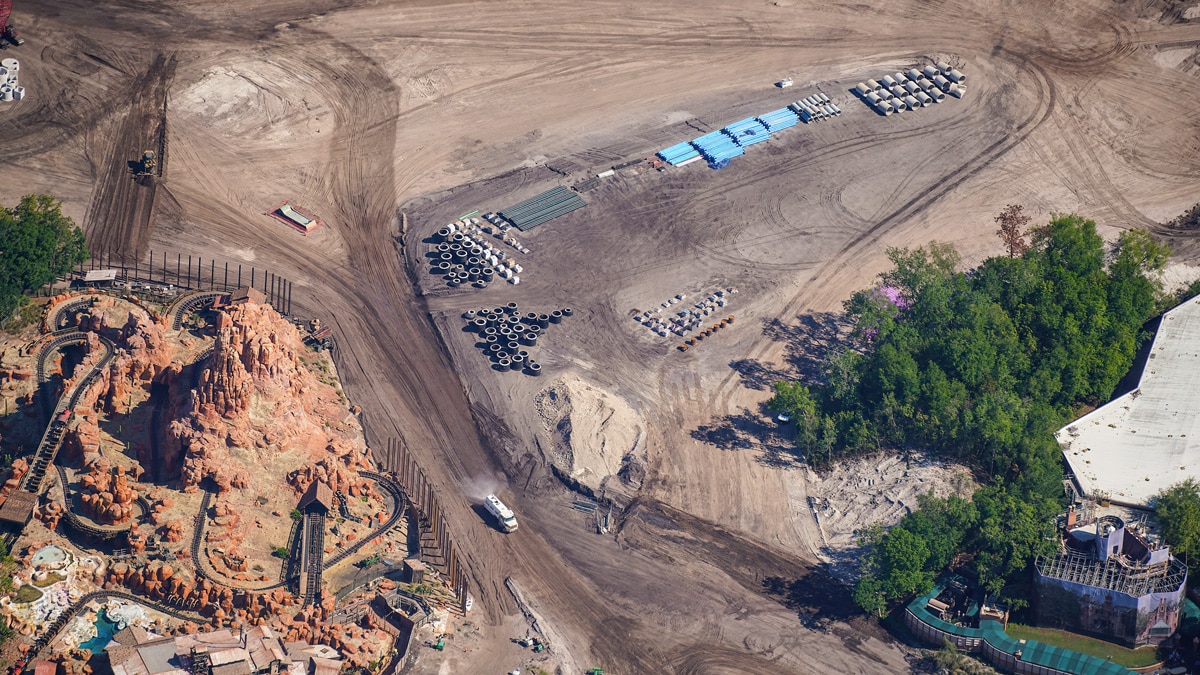 Tall Wall Construction Big Thunder Mountain Railroad Mk Wdw 6
