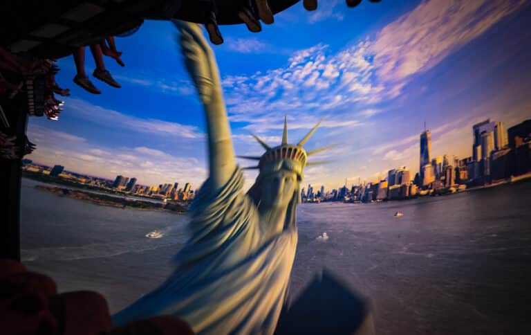 Review: Soarin’ Across America is a Distinctly Patriotic Salute to One Nation. Here’s the Good, Bad & Ugly.