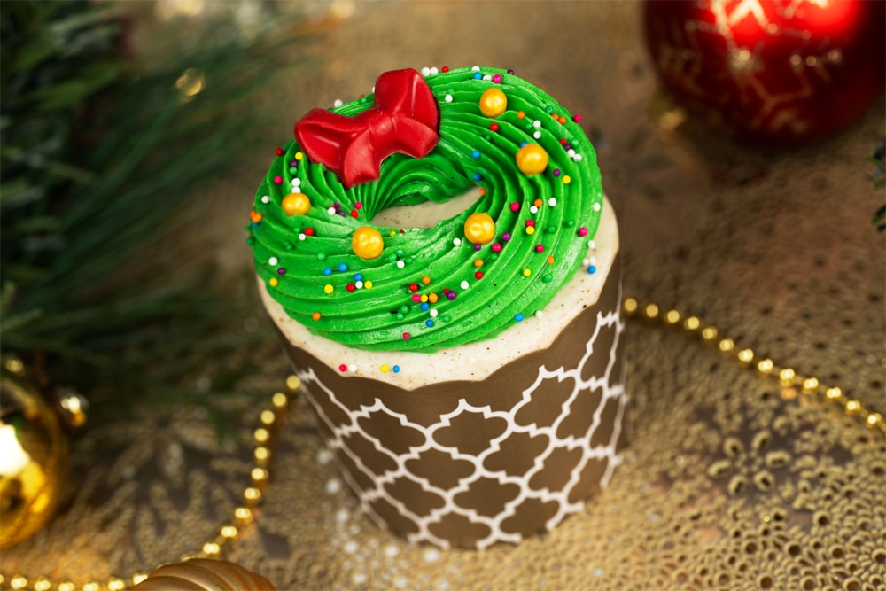 Food Guide to Christmas 2026 at Disney World Coquito Wreath Cupcake