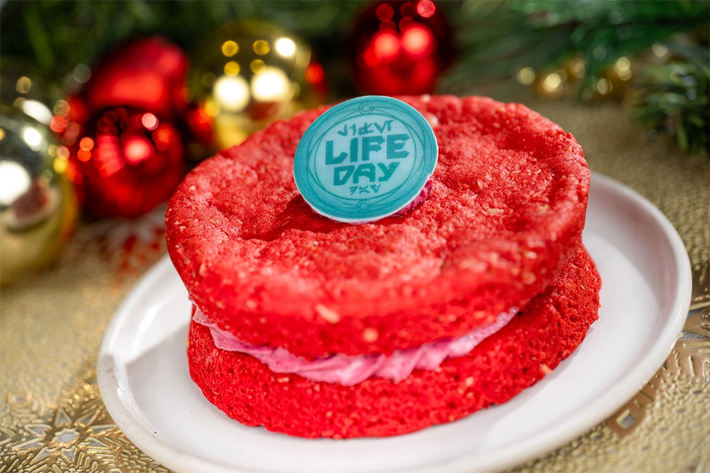 Food Guide to Christmas 2026 at Disney World Holiday Wookie Cookie