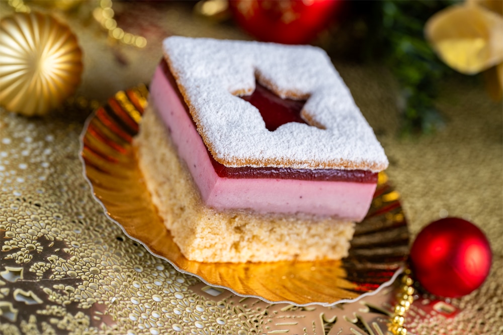 Food Guide to Christmas 2026 at Disney World Linzer Cookie Mousse Torte