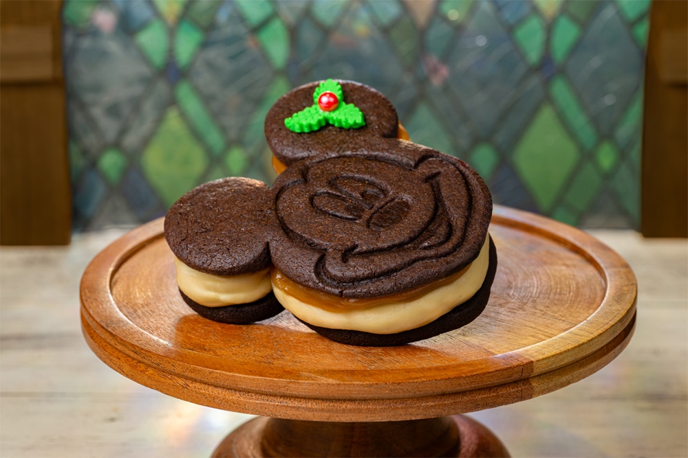 Food Guide to Christmas 2026 at Disney World Mickey Mouse Holiday Dessert