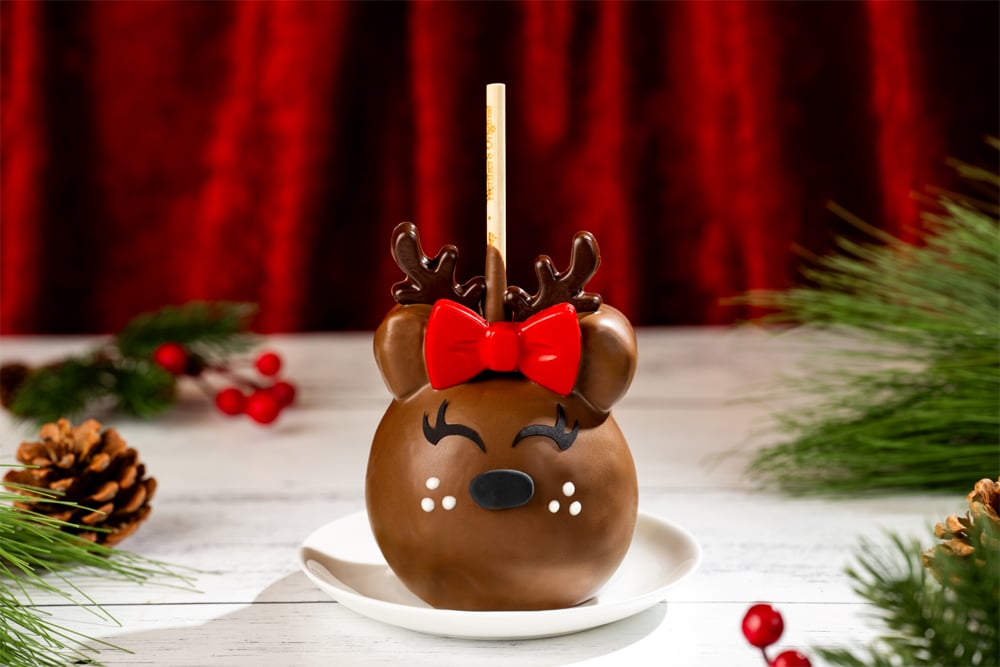 Food Guide to Christmas 2026 at Disney World Reindeer Caramel Apple